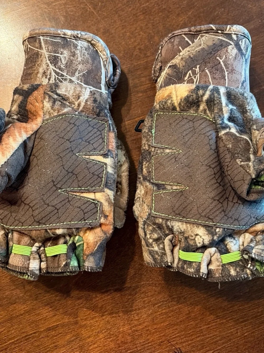 Realtree grip kids hand